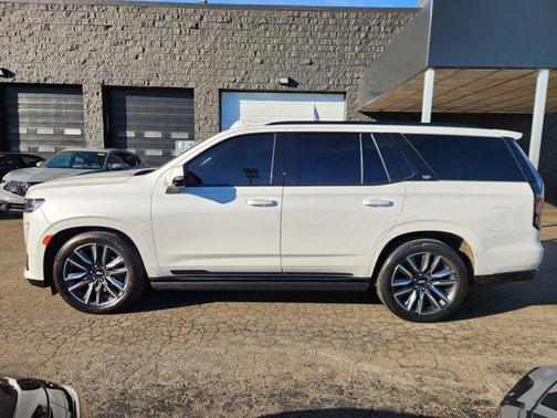 2023 Cadillac Escalade Sport