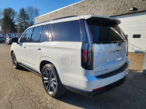 2023 Cadillac Escalade Sport