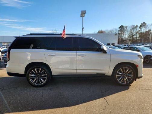 2023 Cadillac Escalade Sport