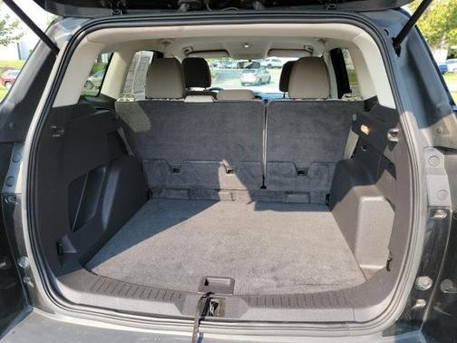 Photo 5 of 31 of 2014 Ford Escape SE