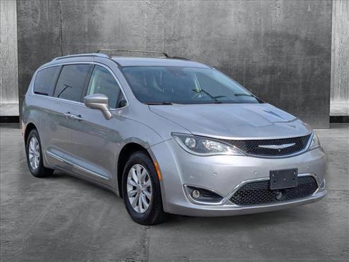 2018 Chrysler Pacifica Touring-L