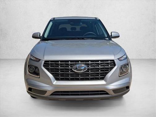 Shimmering Silver 2026 Hyundai VENUE SE