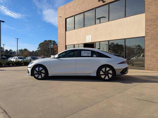 2025 Hyundai IONIQ 6 SE