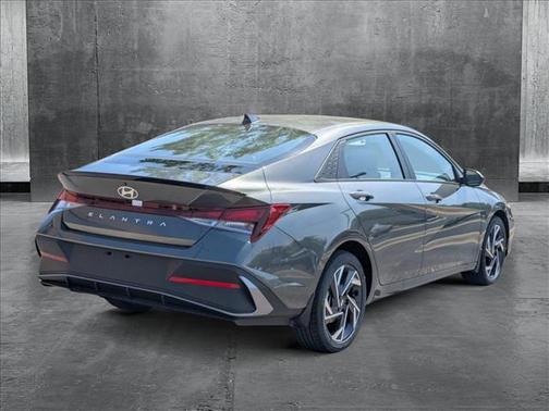 2025 Hyundai ELANTRA Sport