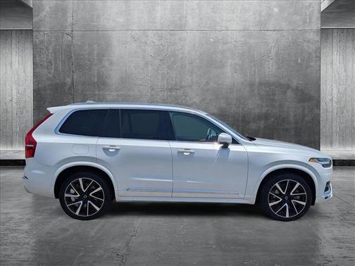 2021 Volvo XC90 Recharge Plug-In Hybrid T8 Inscription Expression 7 Passenger
