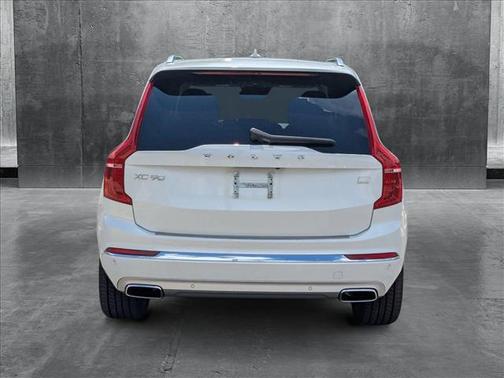 2021 Volvo XC90 Recharge Plug-In Hybrid T8 Inscription Expression 7 Passenger