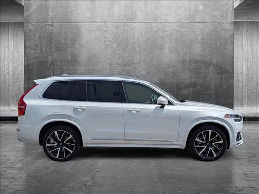 2021 Volvo XC90 Recharge Plug-In Hybrid T8 Inscription Expression 7 Passenger