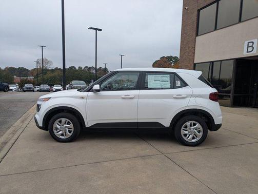 2026 Hyundai VENUE SE