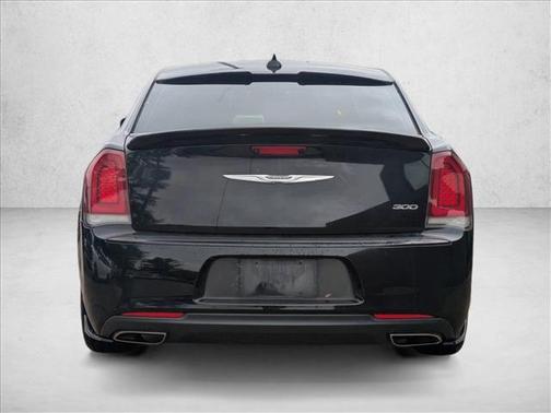 2018 Chrysler 300 Touring