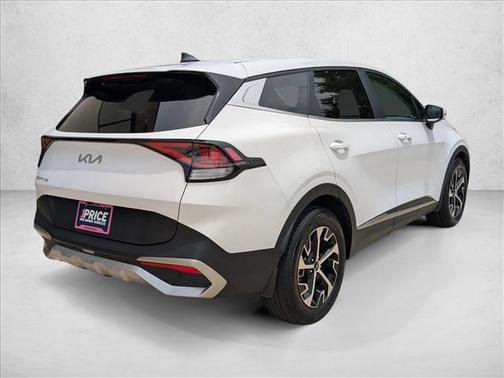 Glacial White Pearl 2024 Kia Sportage EX