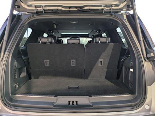 Silver Radiance Metallic Clearcoat 2024 Lincoln Navigator Reserve