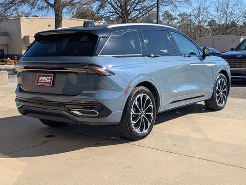 2025 Lincoln Nautilus Reserve