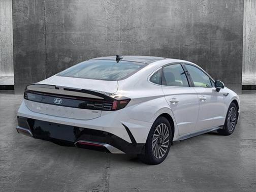 2025 Hyundai SONATA Hybrid Limited