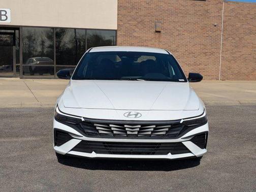 2025 Hyundai ELANTRA Sport