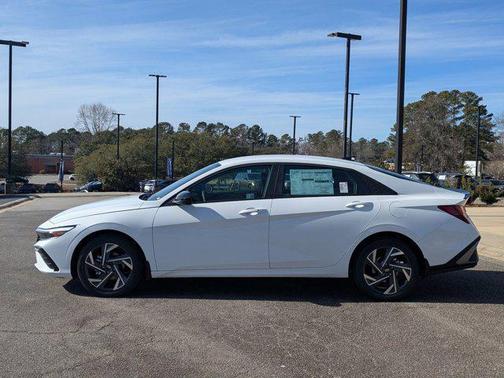 2025 Hyundai ELANTRA Sport