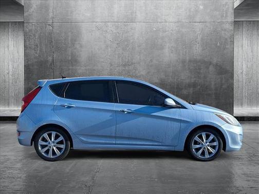 2012 Hyundai Accent SE