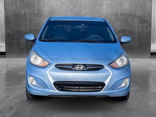 2012 Hyundai Accent SE