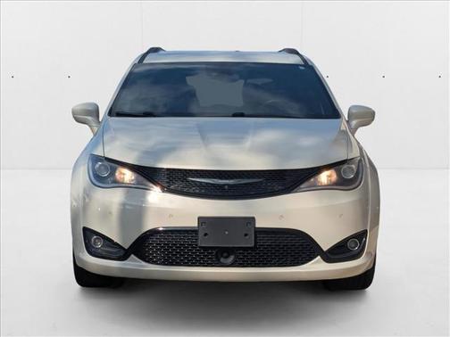 2019 Chrysler Pacifica Touring-L Plus