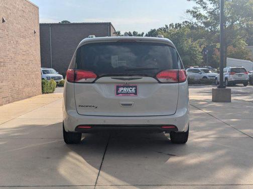 2019 Chrysler Pacifica Touring-L Plus