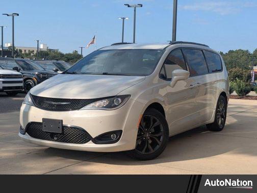 2019 Chrysler Pacifica Touring-L Plus