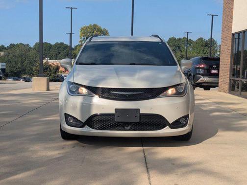 2019 Chrysler Pacifica Touring-L Plus