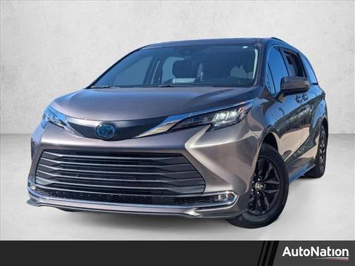 2021 Toyota Sienna XLE 7 Passenger