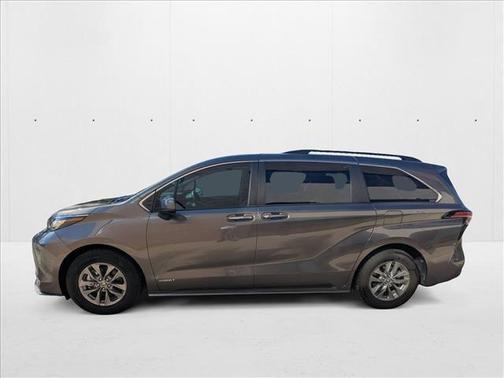2021 Toyota Sienna XLE 7 Passenger