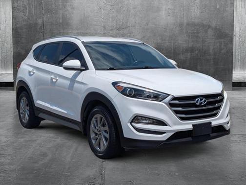 2017 Hyundai TUCSON SE Plus