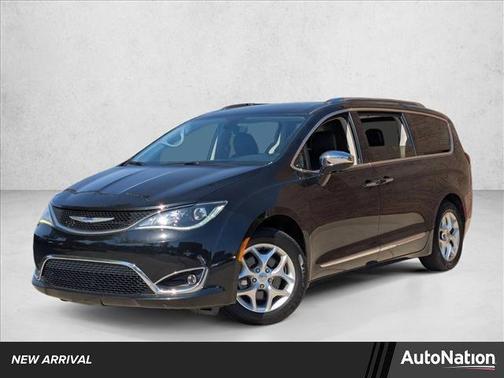 Brilliant Black Crystal Pearlcoat 2020 Chrysler Pacifica Limited
