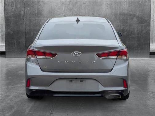 2018 Hyundai SONATA SE