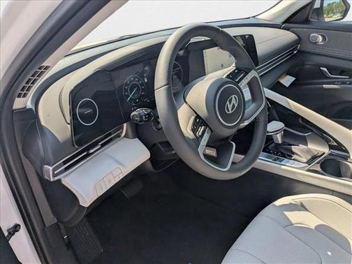 2025 Hyundai ELANTRA HEV Limited