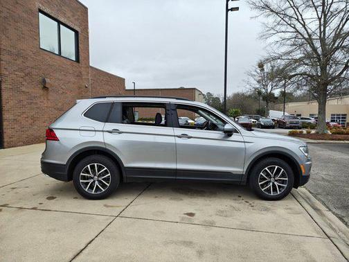 2019 Volkswagen Tiguan 2.0T SE