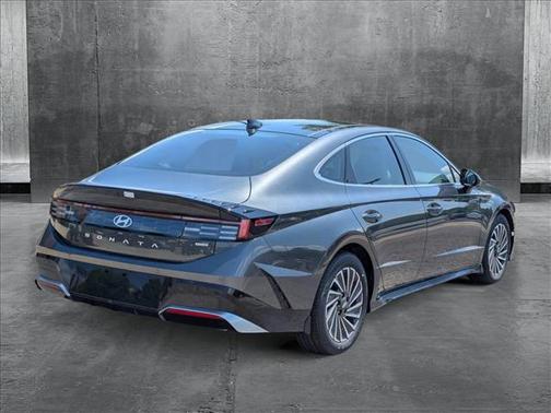 2025 Hyundai SONATA Hybrid Limited