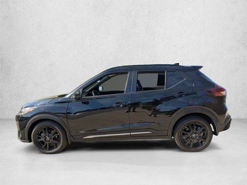 Super Black 2024 Nissan Kicks SR