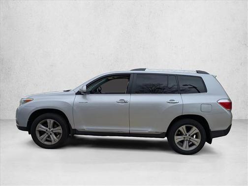 Silver/Gray 2013 Toyota Highlander Limited
