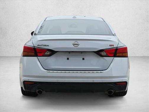2023 Nissan Altima SR FWD