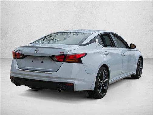 2023 Nissan Altima SR FWD