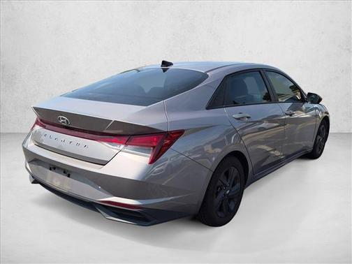 Fluid Metal 2022 Hyundai ELANTRA SEL
