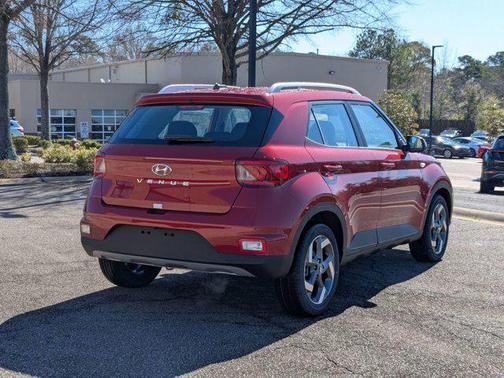 2025 Hyundai VENUE SEL