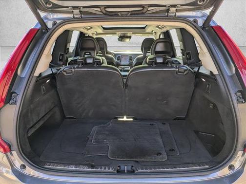 2018 Volvo XC90 T5 Momentum