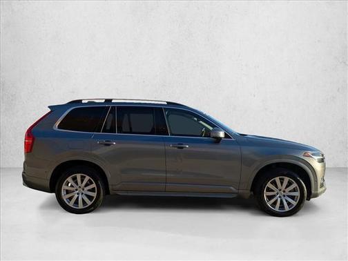 2018 Volvo XC90 T5 Momentum