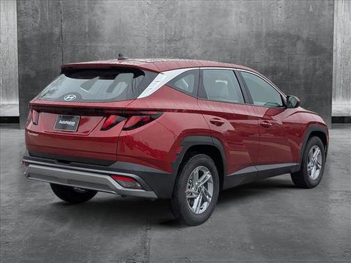 2025 Hyundai TUCSON SE
