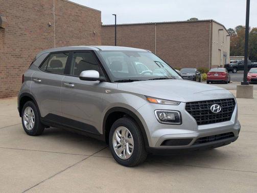 2026 Hyundai VENUE SE