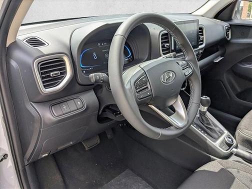 2025 Hyundai VENUE SEL