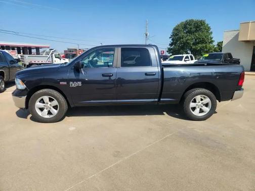 Maximum Steel Metallic Clearcoat 2020 RAM 1500 Classic SLT