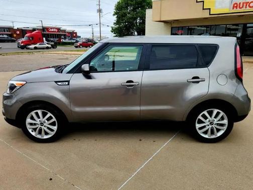 Titanium Gray 2018 Kia Soul +