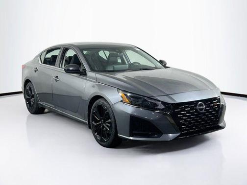 2023 Nissan Altima SR FWD