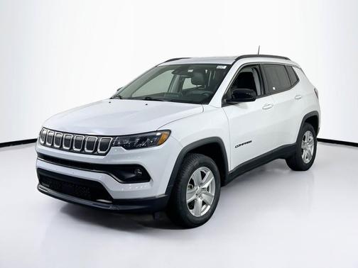 Bright White Clearcoat 2022 Jeep Compass Latitude