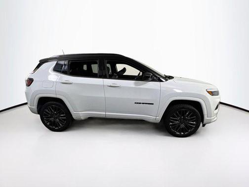 Bright White Clearcoat 2022 Jeep Compass High Altitude