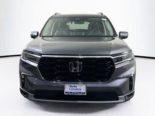 2023 Honda Pilot Touring 8-Passenger